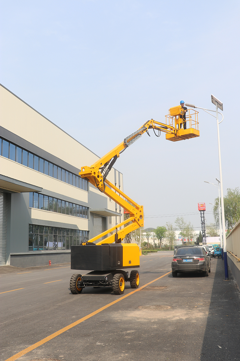 20米曲臂車裝柜發(fā)貨的一天！